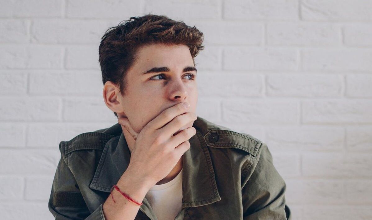 man thinks of ways to enlarge the penis